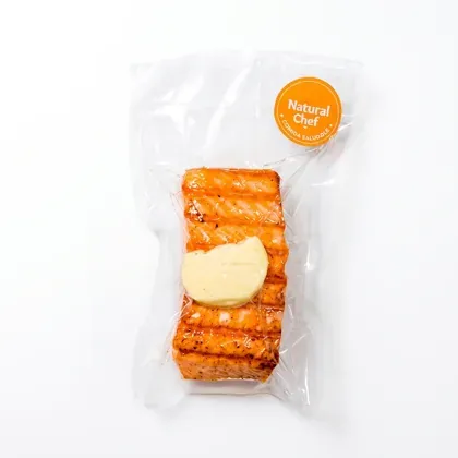 Salmón grillado con manteca de limón