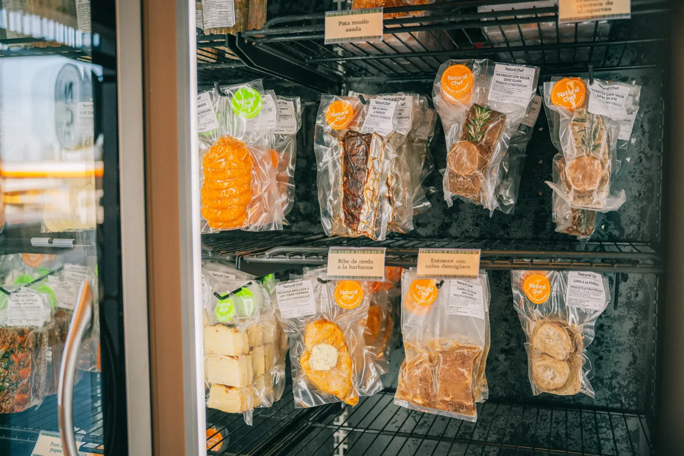 Freezer del local con la línea de ultracongelados
