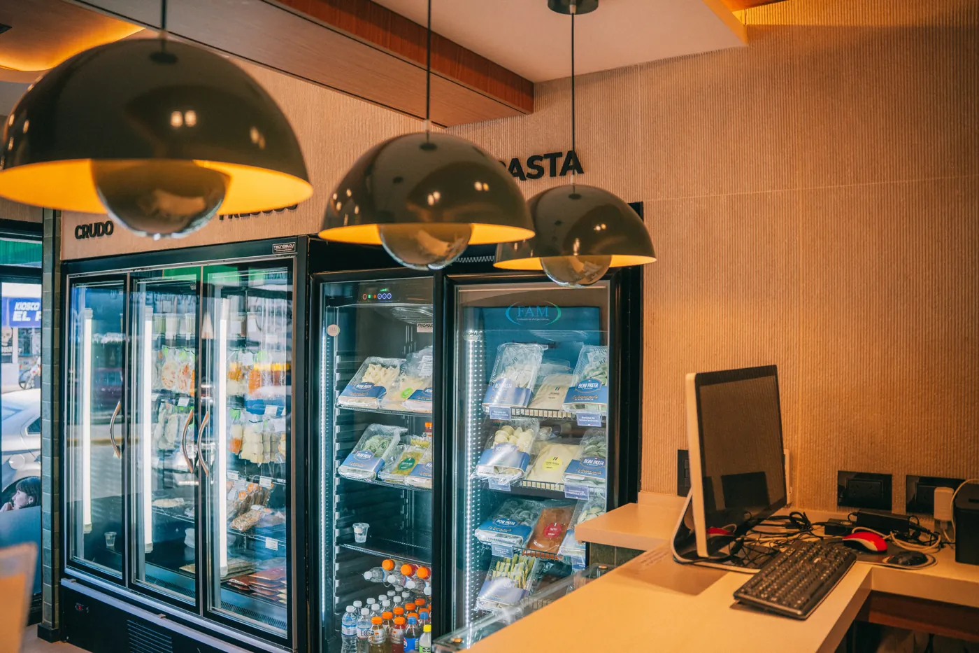 Interior del local de Natural Chef en Alta Gracia